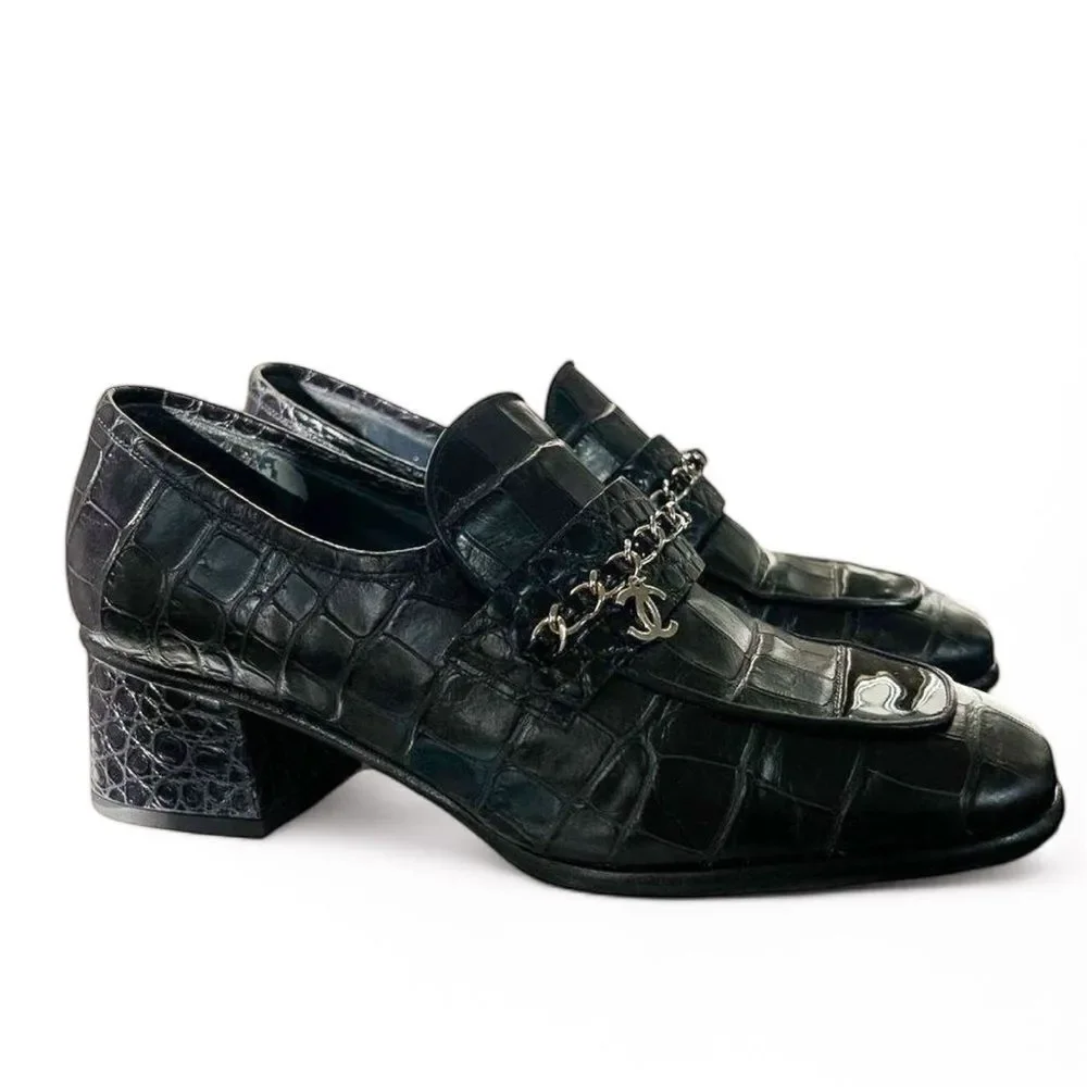 CHANEL Black Calfskin Croc Printed Leather Low Heel Chain Mocassin IT36.5